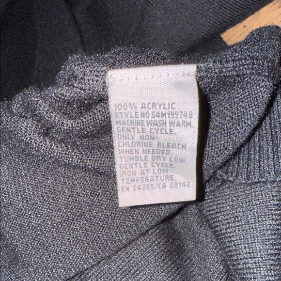 TANJAY Women’s Black Cowl Neck Sweater. - Picture 9 of 9